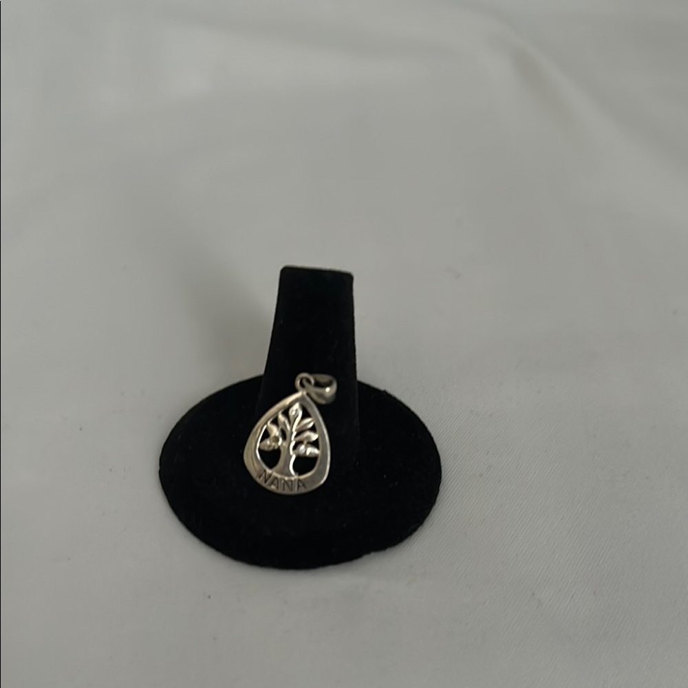 925 NANA Pendant